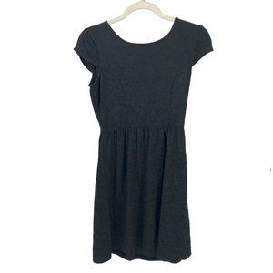 EUC Speechless Exposed Back Zipper Black Dress embossed Lace Pattern Size Small